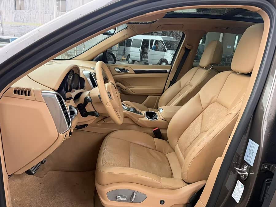 Porsche Cayenne 2011