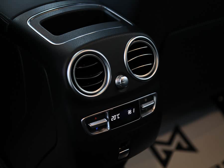 Mercedes-Benz GLC 2022 — фото 11