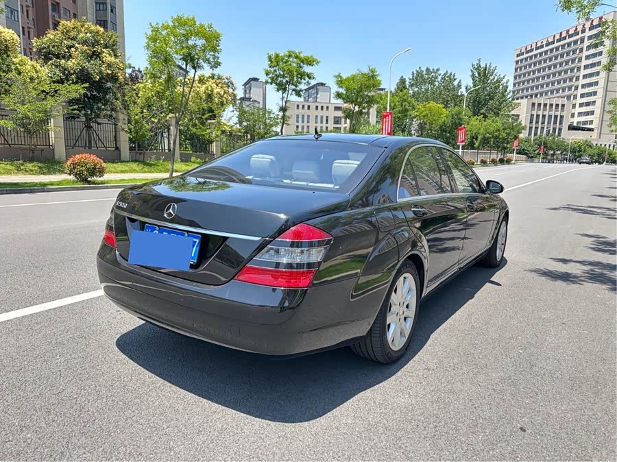 Mercedes-Benz S-Class 2008