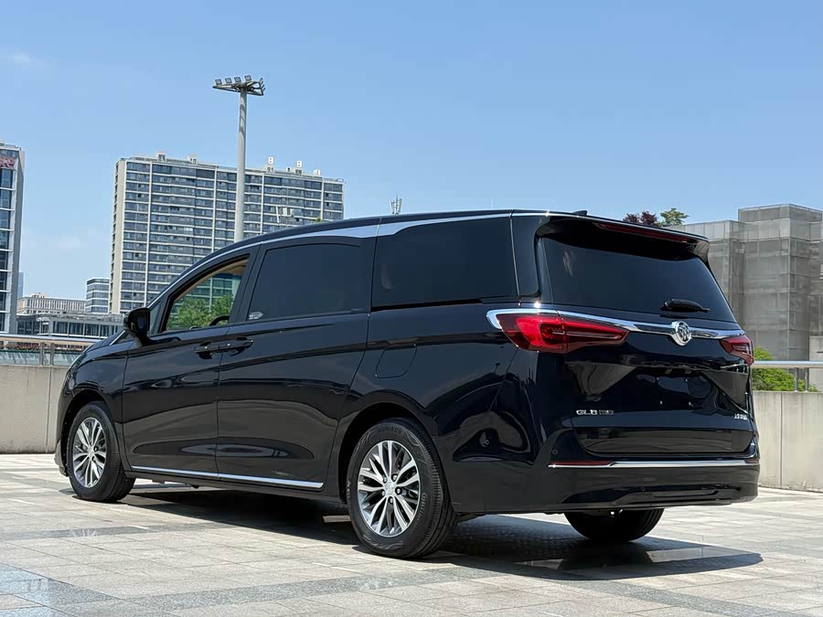 Buick GL8 2023