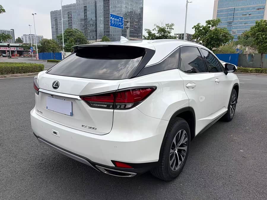 Lexus RX 2020