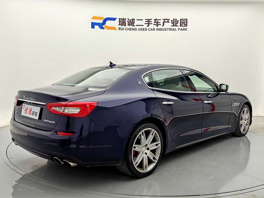 Maserati Quattroporte 2015 — фото 16