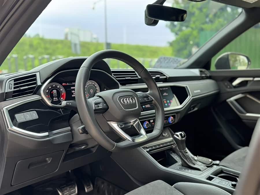 Audi Q3 2022 — фото 17