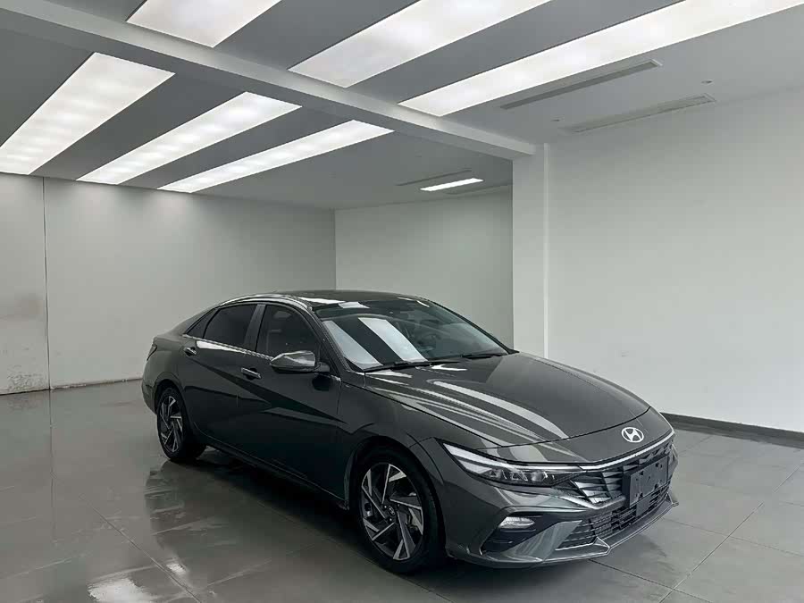 Hyundai Elantra 2023