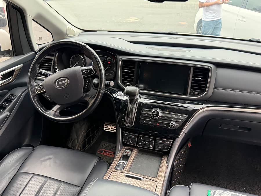 GAC Trumpchi M8 2018