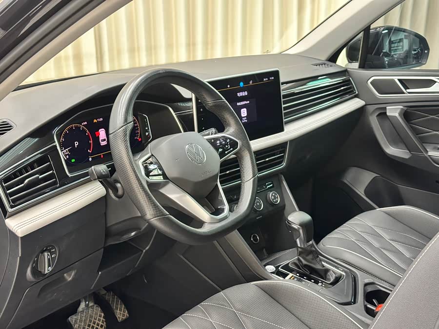 Volkswagen Tiguan L 2023 — фото 13