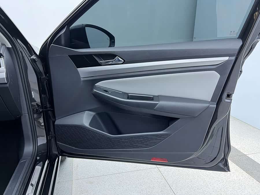 Volkswagen Bora 2023