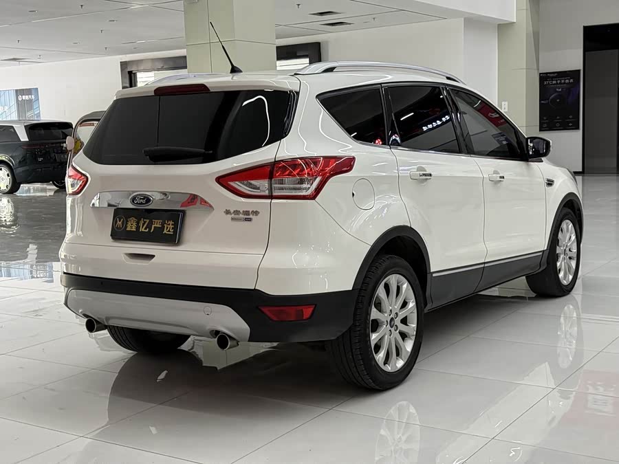Ford Kuga 2015 — фото 25