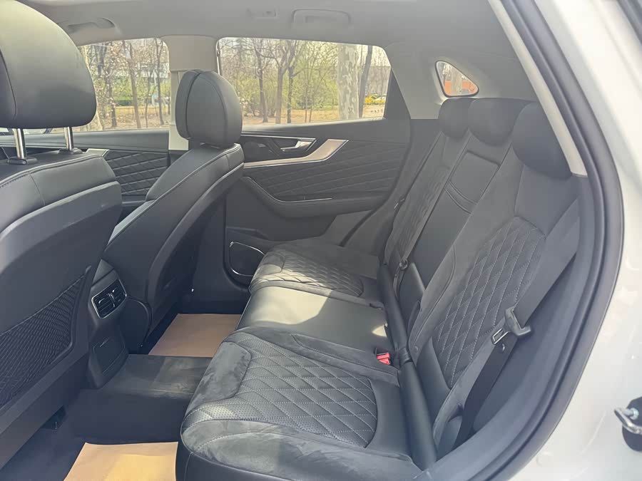 Hongqi HS5 2019
