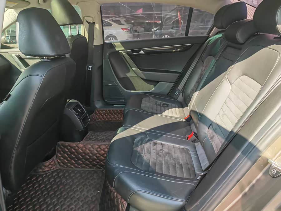 Volkswagen Magotan 2015