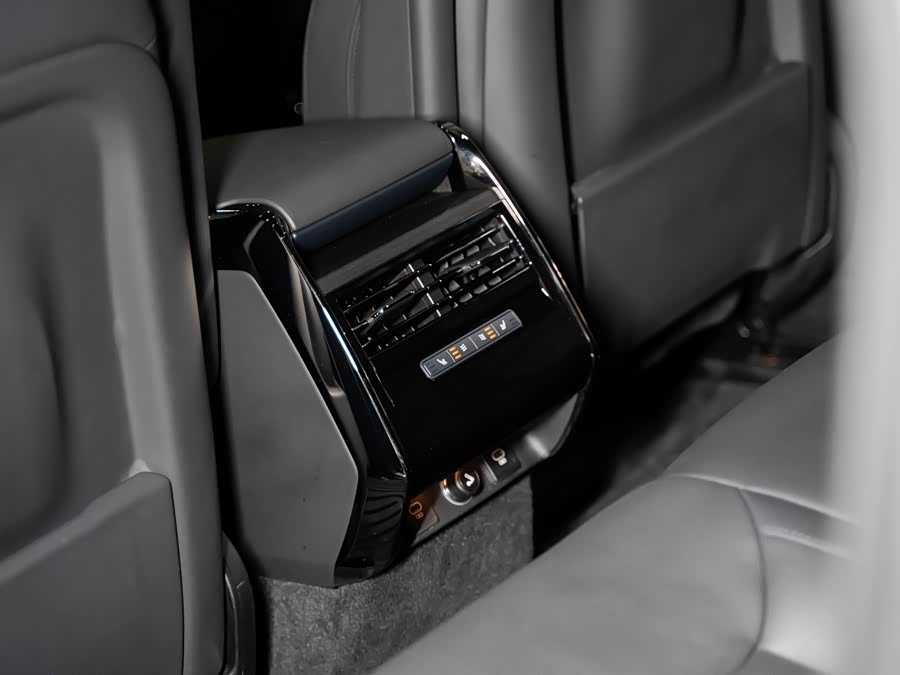 Land Rover Range Rover Sport 2023 — фото 20