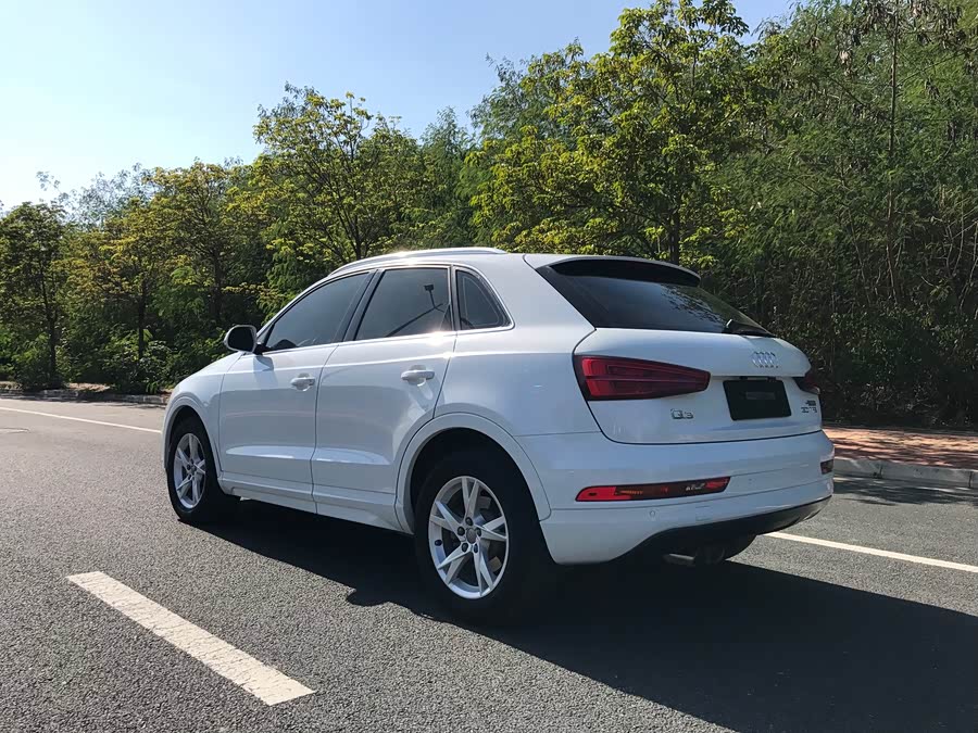 Audi Q3 2017 — фото 12