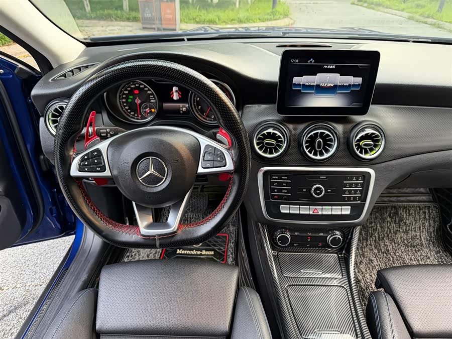 Mercedes-Benz GLA 2018 — фото 15