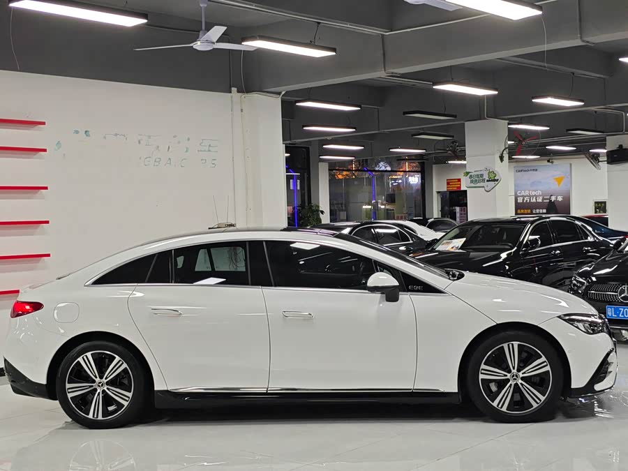 Mercedes-Benz EQE 2022