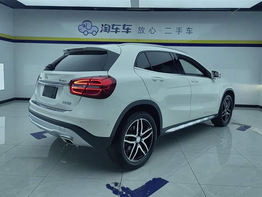 Mercedes-Benz GLA 2016