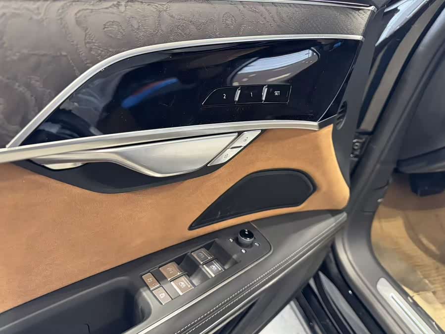 Audi A8 2025