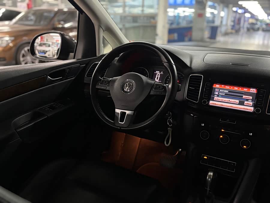 Volkswagen Sharan 2015 — фото 11