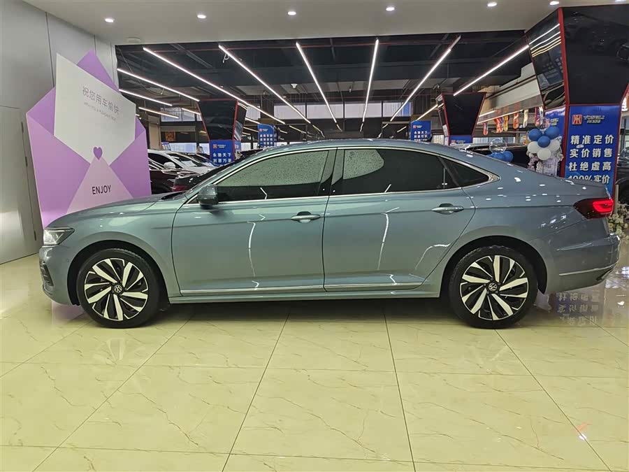 Volkswagen Passat 2022