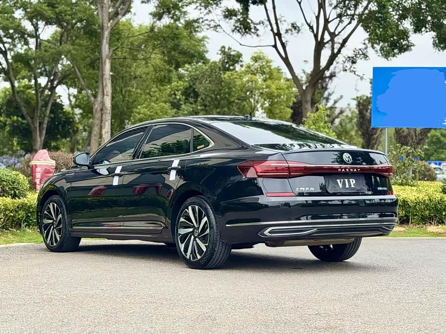 Volkswagen Passat 2023
