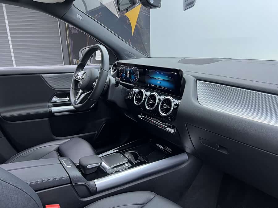 Mercedes-Benz GLA 2022 — фото 9