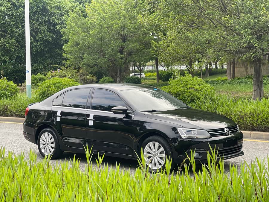 Volkswagen Sagitar 2014