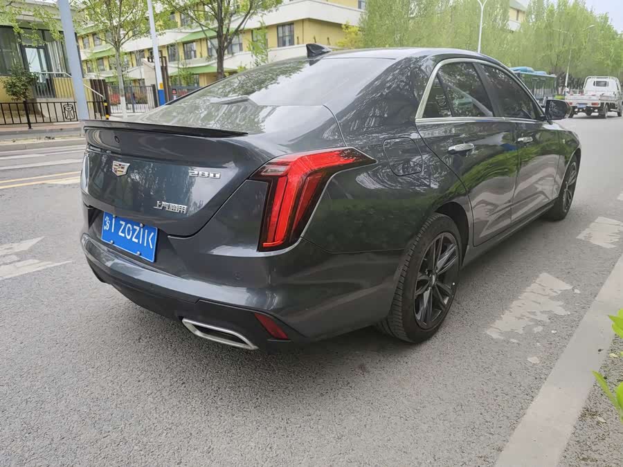 Cadillac CT4 2022