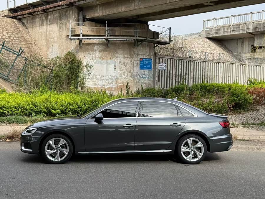Audi A4L 2020