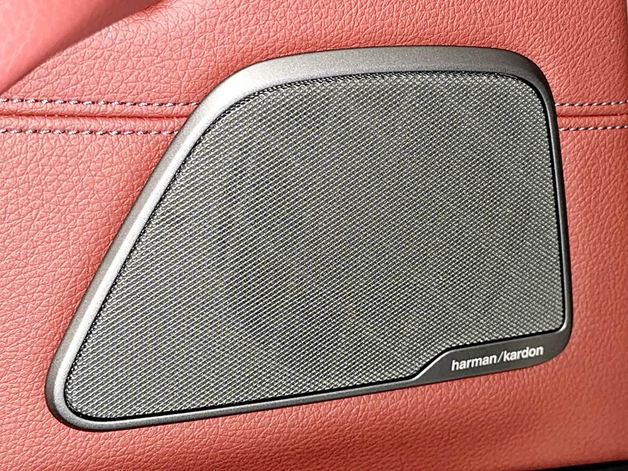 BMW 5 Series 2018 — фото 17