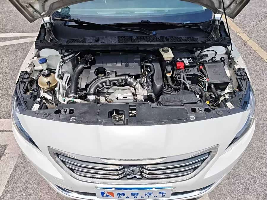 Peugeot 408 2018 — фото 11