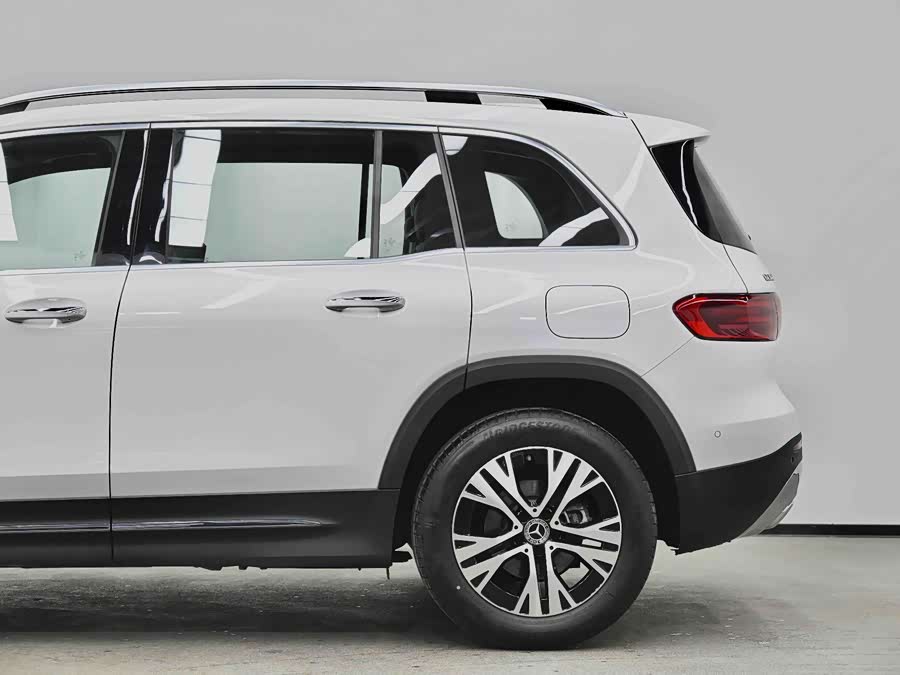 Mercedes-Benz GLB 2024 — фото 24