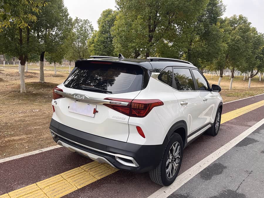 Kia KX3 Proud Running 2021