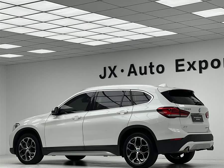BMW X1 2022 — фото 12