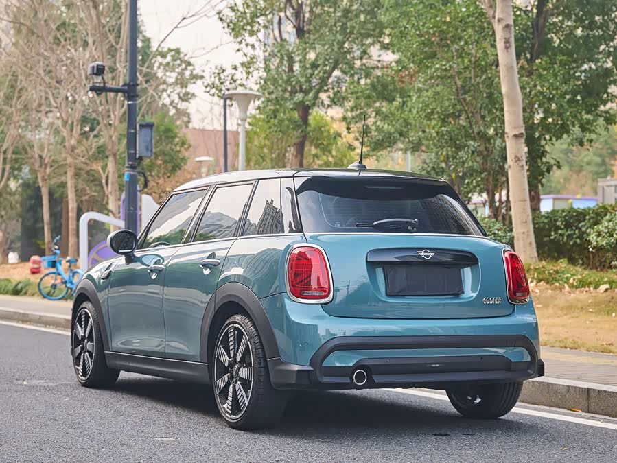 MINI MINI 2023
