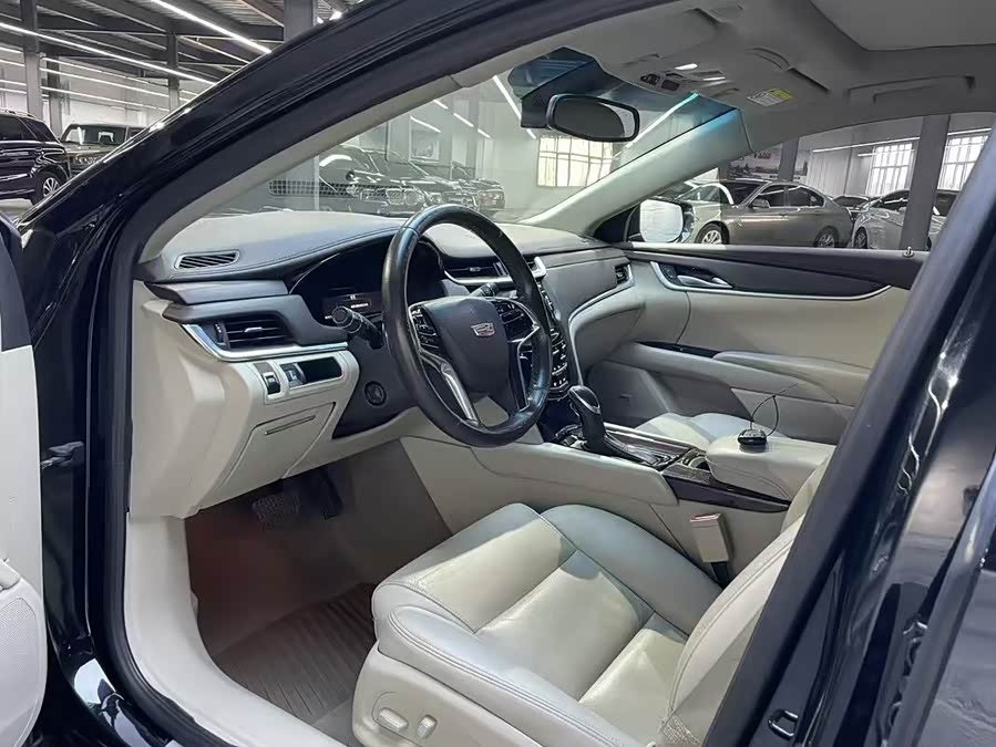 Cadillac XTS 2015