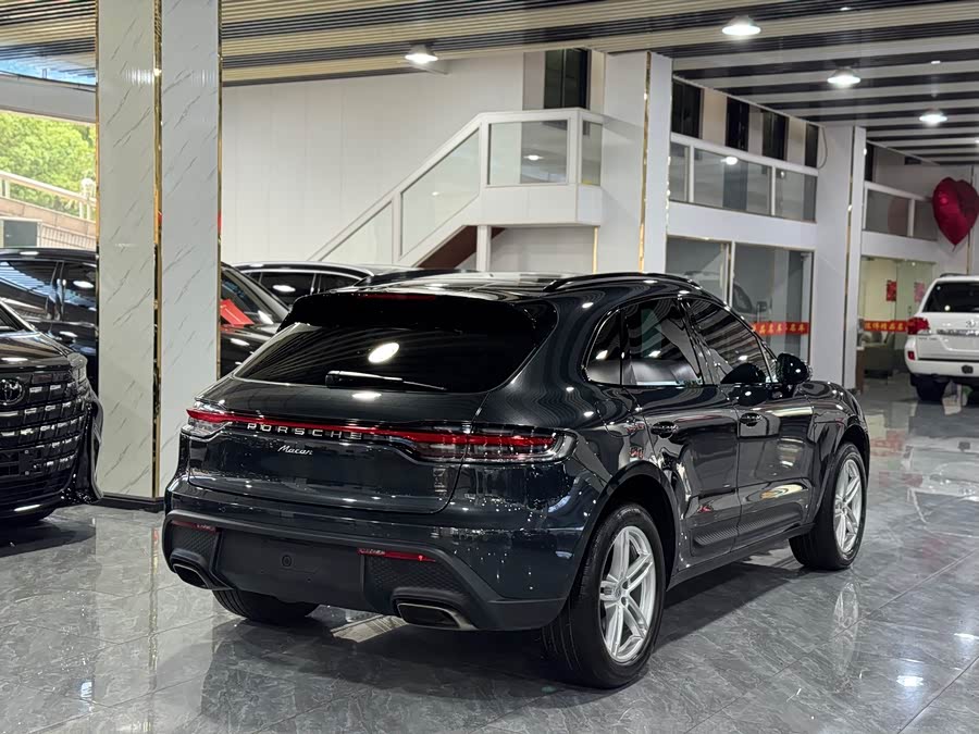 Porsche Macan 2023 — фото 13