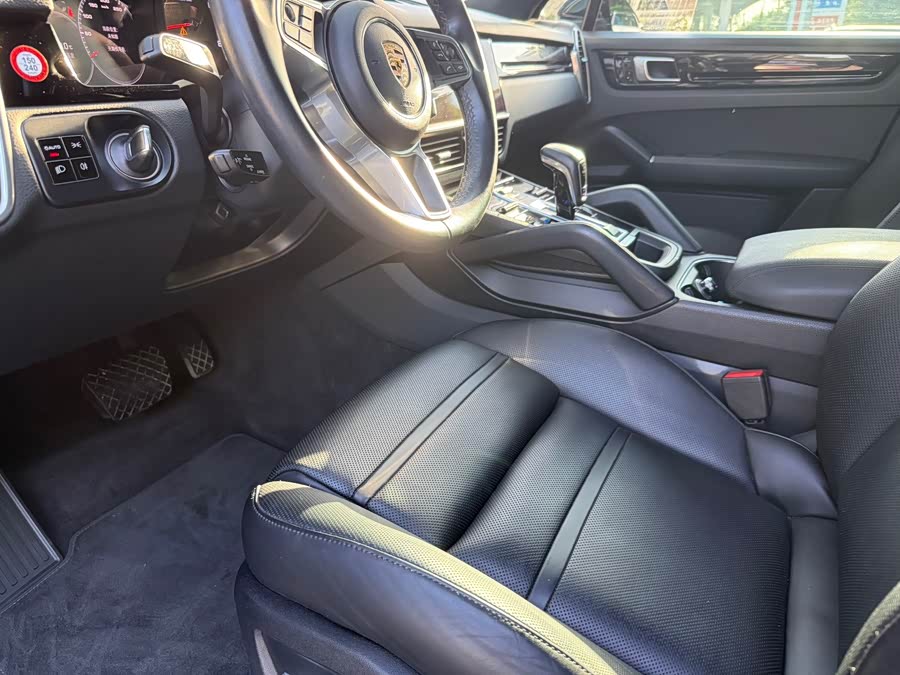 Porsche Cayenne 2019 — фото 14