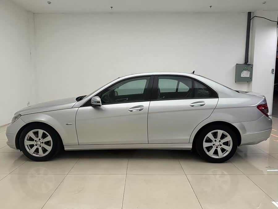 Mercedes-Benz C-Class 2010