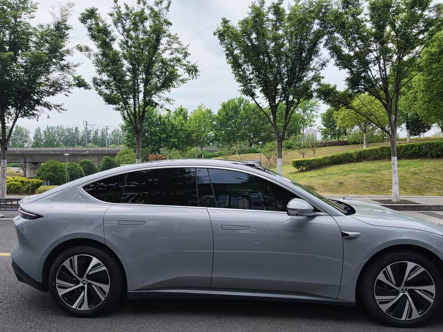 NIO ET5 2022