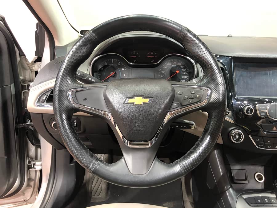 Chevrolet Cruze 2015 — фото 24