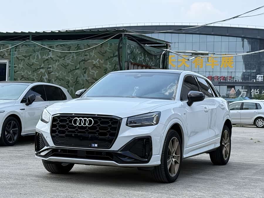 Audi Q2L 2022