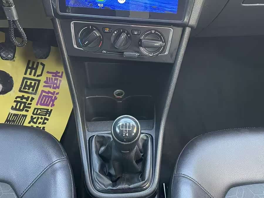 Volkswagen Santana 2013
