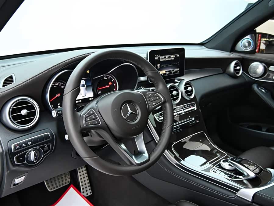 Mercedes-Benz GLC 2019 — фото 15