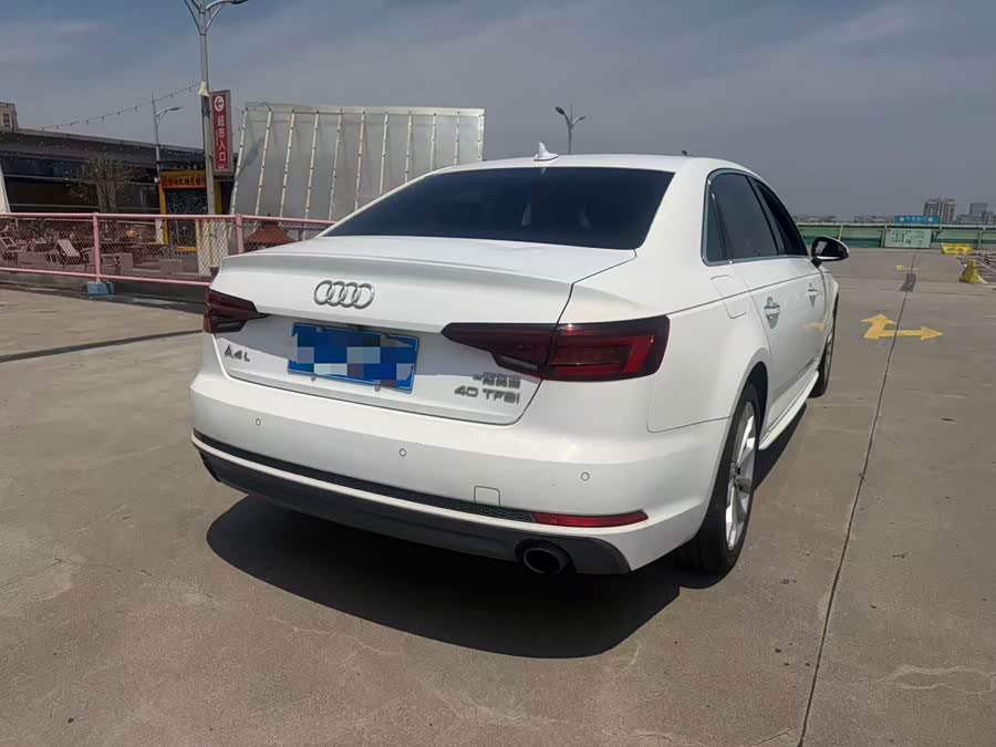Audi A4L 2018
