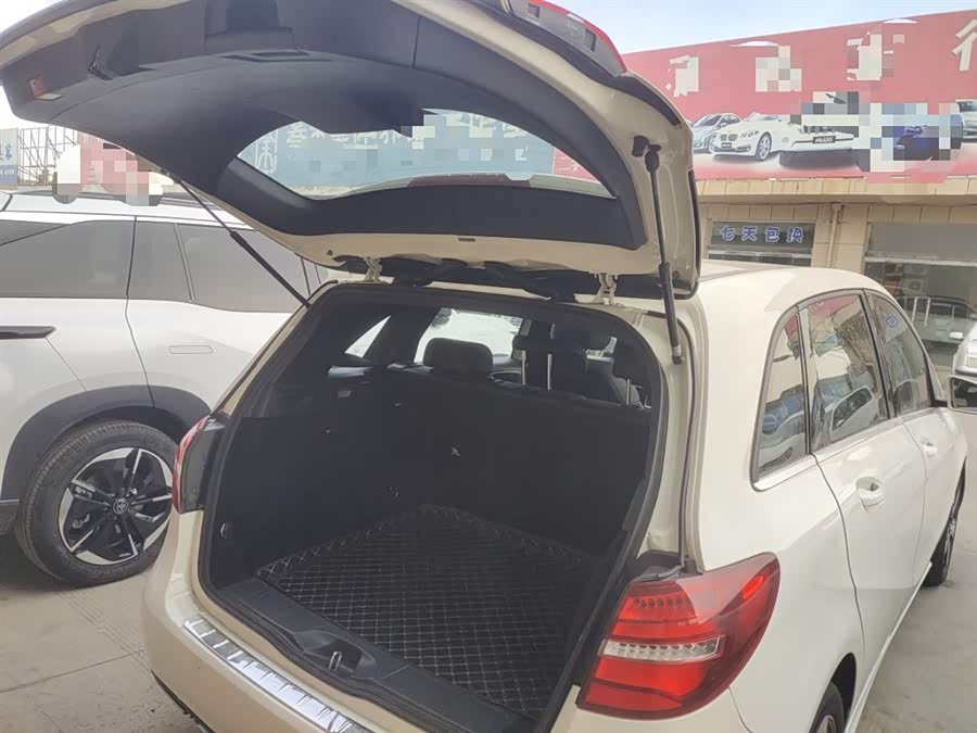 Mercedes-Benz B-Class 2019 — фото 19