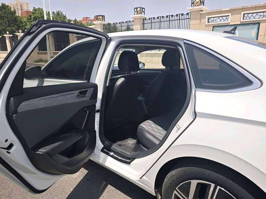 Volkswagen Sagitar 2023