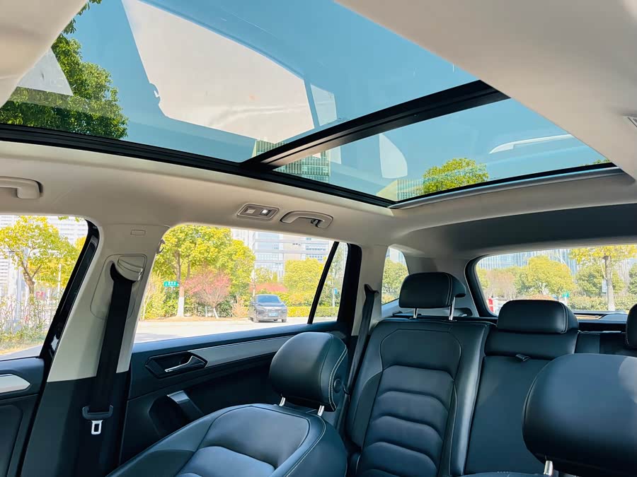Volkswagen Tiguan L 2019 — фото 10