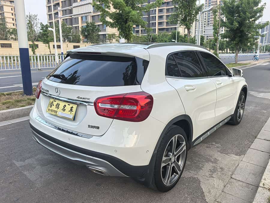 Mercedes-Benz GLA 2016