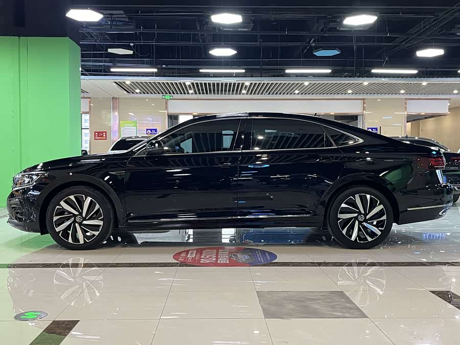 Volkswagen Passat 2023