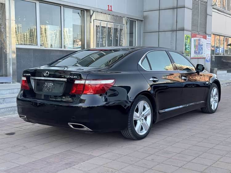 Lexus LS 2006