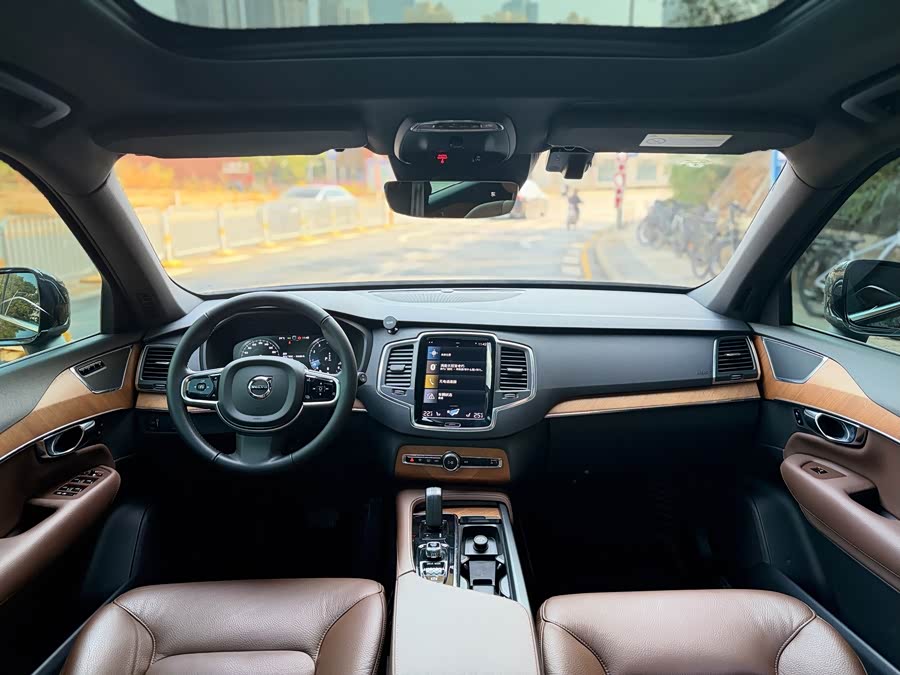 Volvo XC90 2021 — фото 14